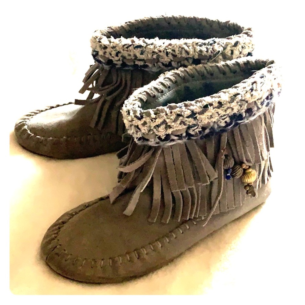 Ganza Grey suede fringe moccasins